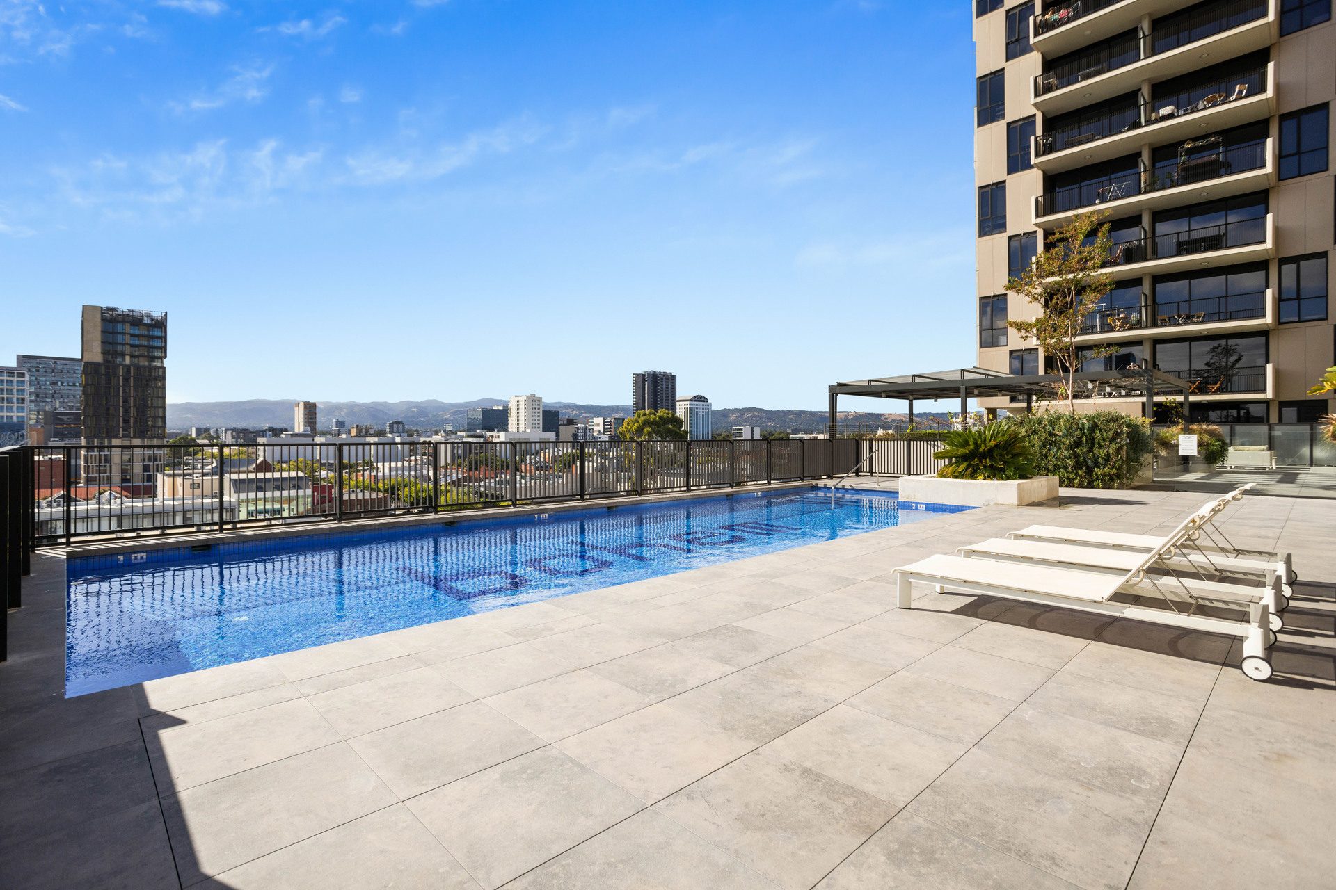 1 P0405 Adelaide 11