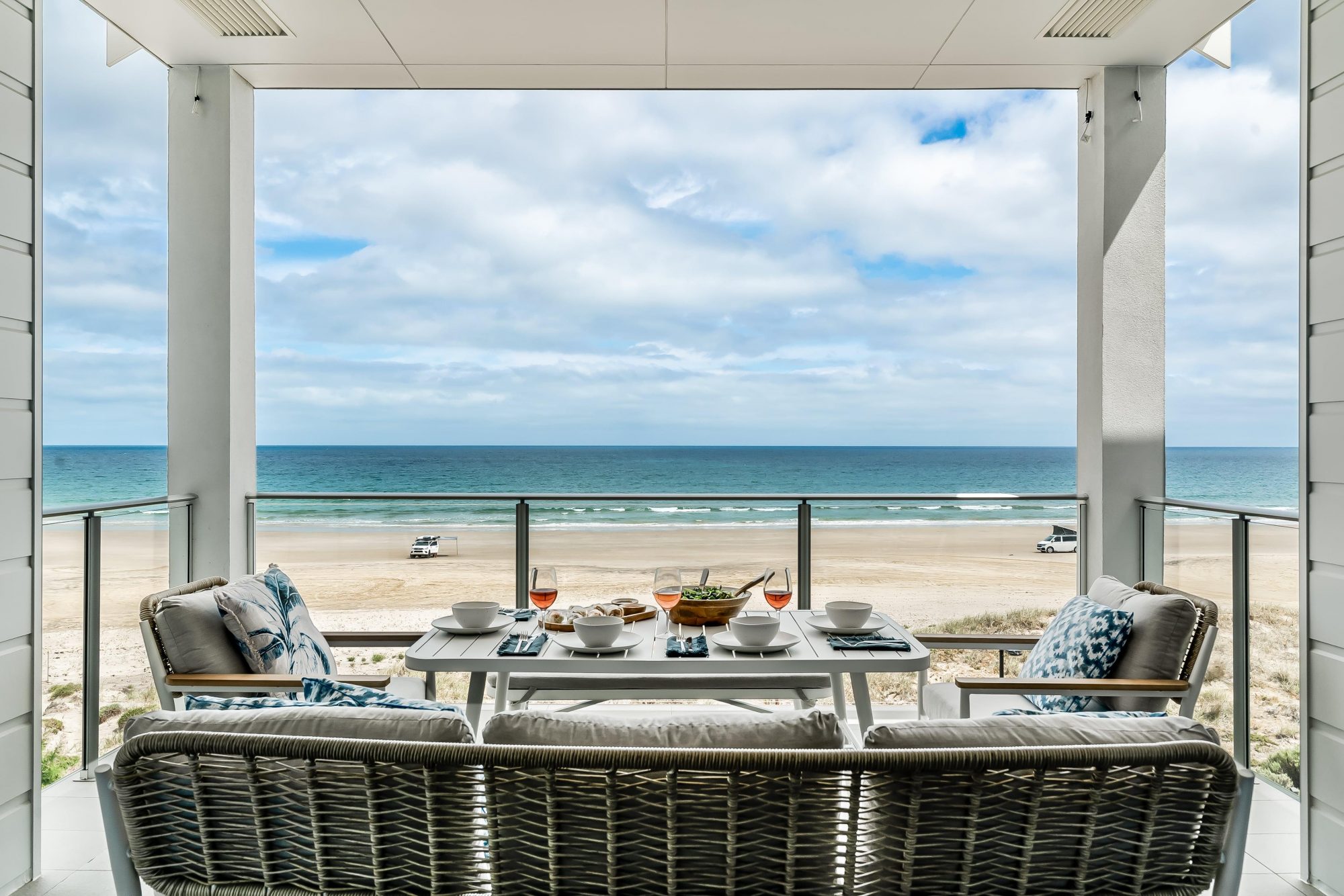 17 328 Esplanade Moana 8 min